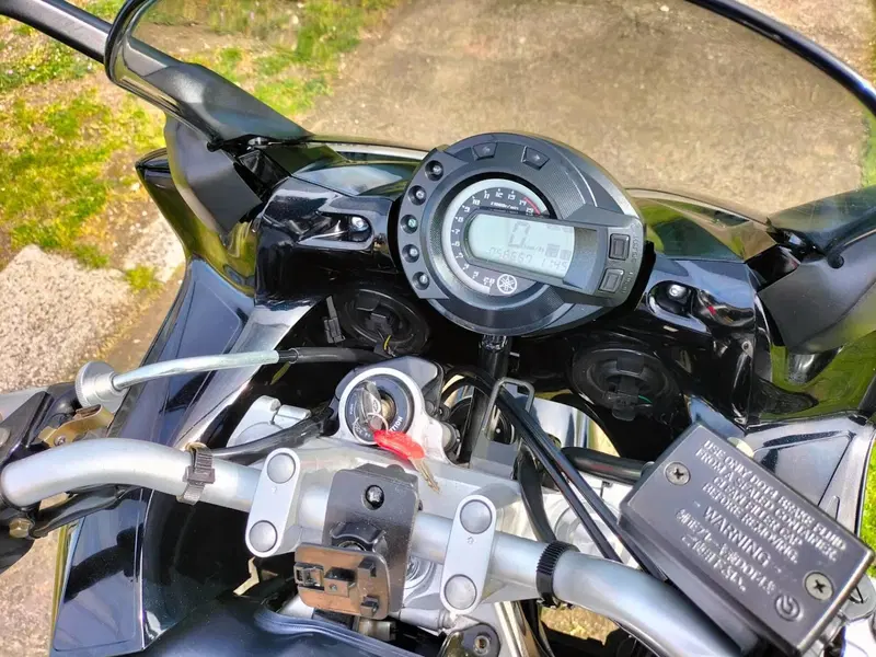 Yamaha FZ6 Fazer (2004 - 07) (3)