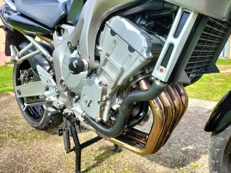 Yamaha FZ6 Fazer (2004 - 07) (6)