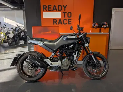 Husqvarna Svartpilen 125 (2021 - 23) usata