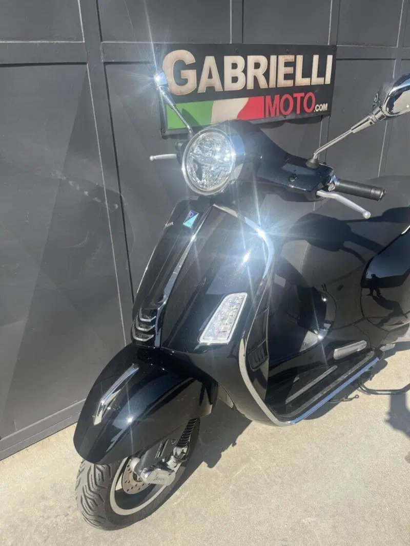 Vespa GTS 300 Super (2023 - 24) (2)
