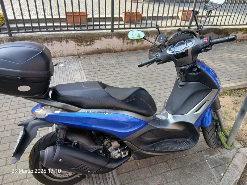 Piaggio Beverly 300 i.e. ABS-ASR (2016 - 20) (7)