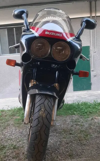 Suzuki GSX R 1100 (1989 - 90) usata