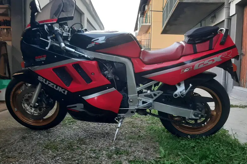 Suzuki GSX R 1100 (1989 - 90) (2)