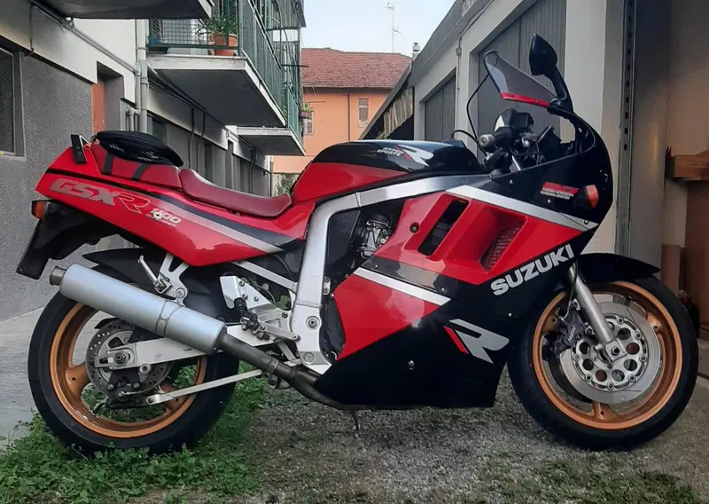 Suzuki GSX R 1100 (1989 - 90) (3)