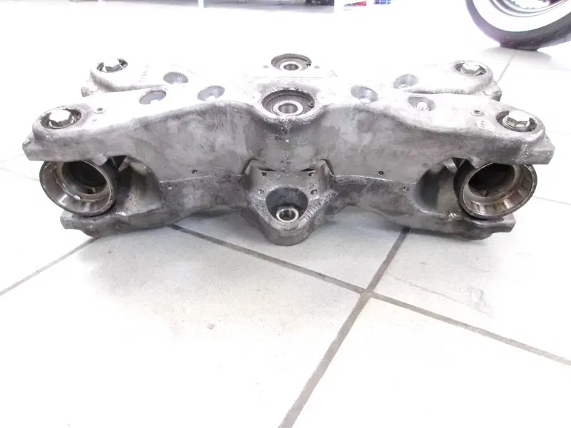 BRACCIO OSCILLANTE COMPLETO PIAGGIO MP3 350 SPORT