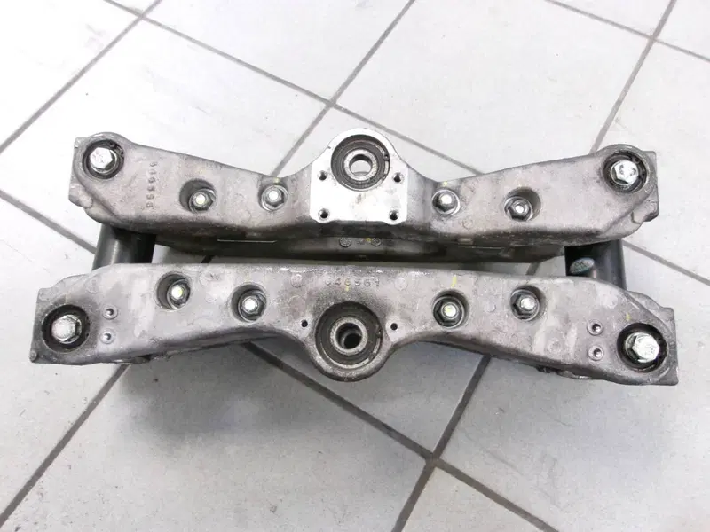 BRACCIO OSCILLANTE COMPLETO PIAGGIO MP3 350 SPORT (2)