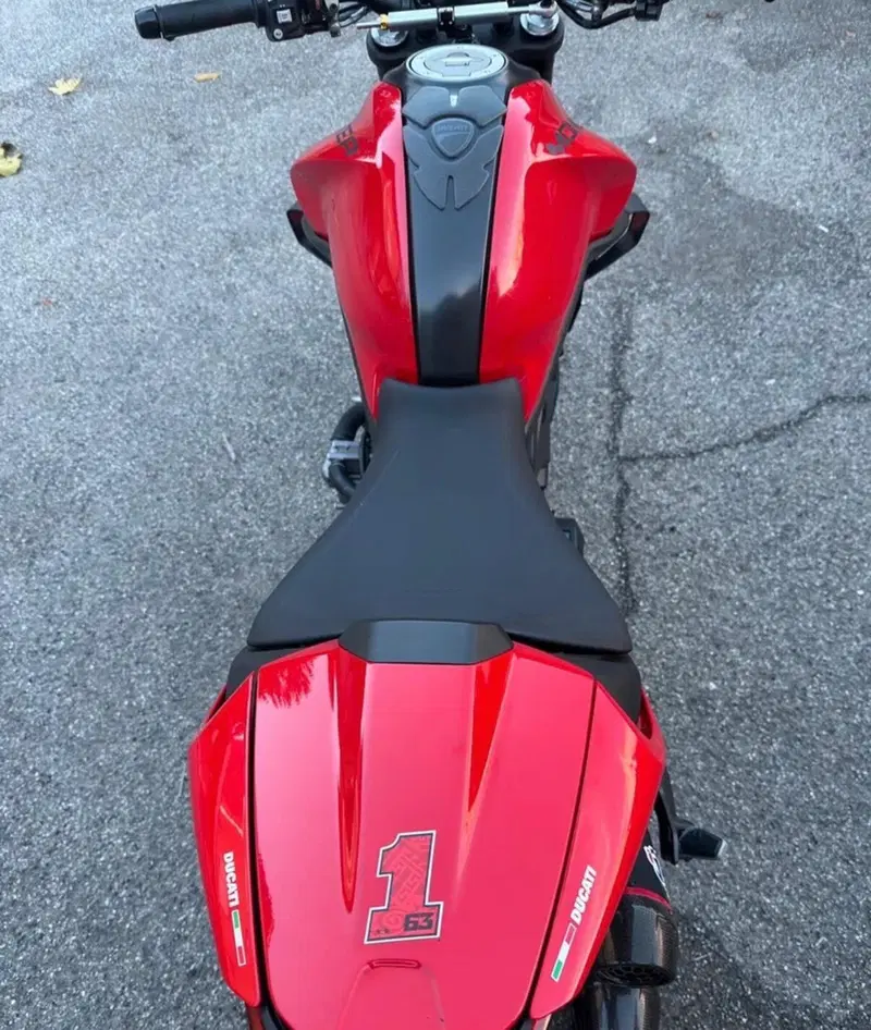 Ducati Monster 937 + (2021 - 25) (3)