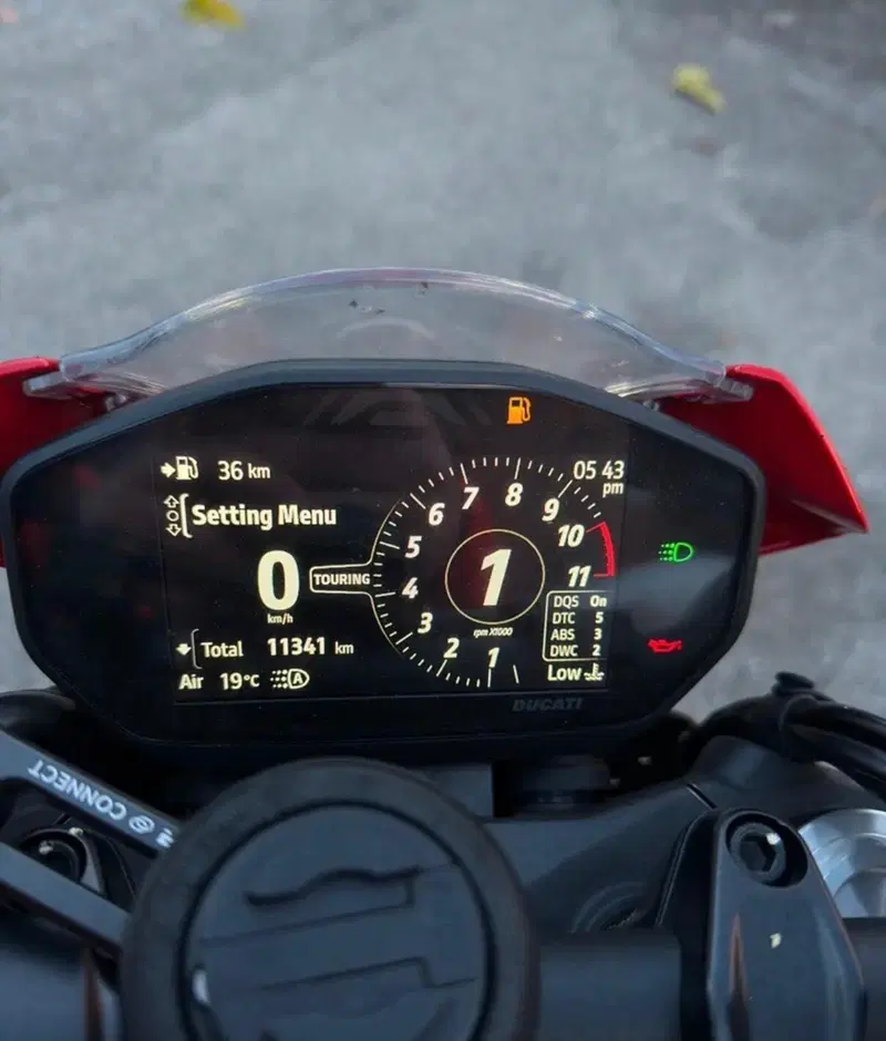 Ducati Monster 937 + (2021 - 25) (5)