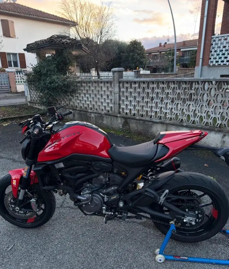 Ducati Monster 937 + (2021 - 25) (6)