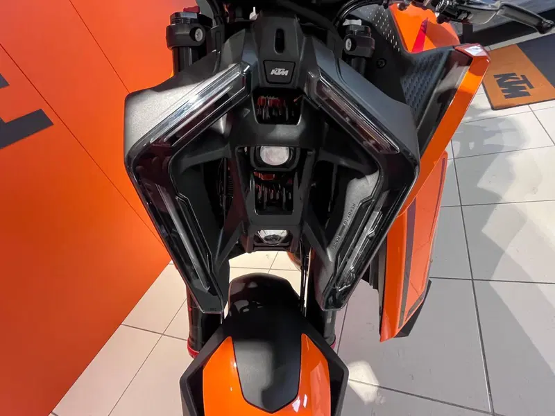 KTM 1390 Super Duke R (2024 - 26) (4)