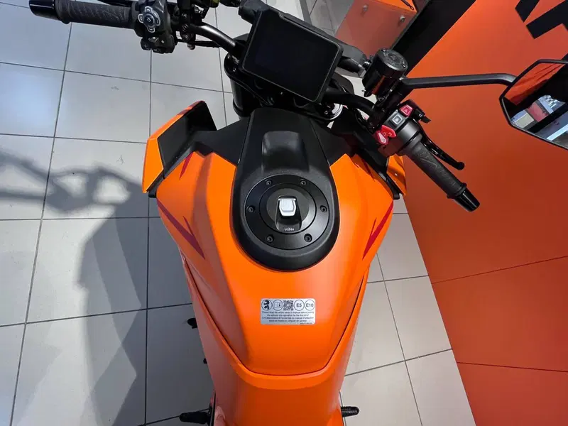 KTM 1390 Super Duke R (2024 - 26) (10)