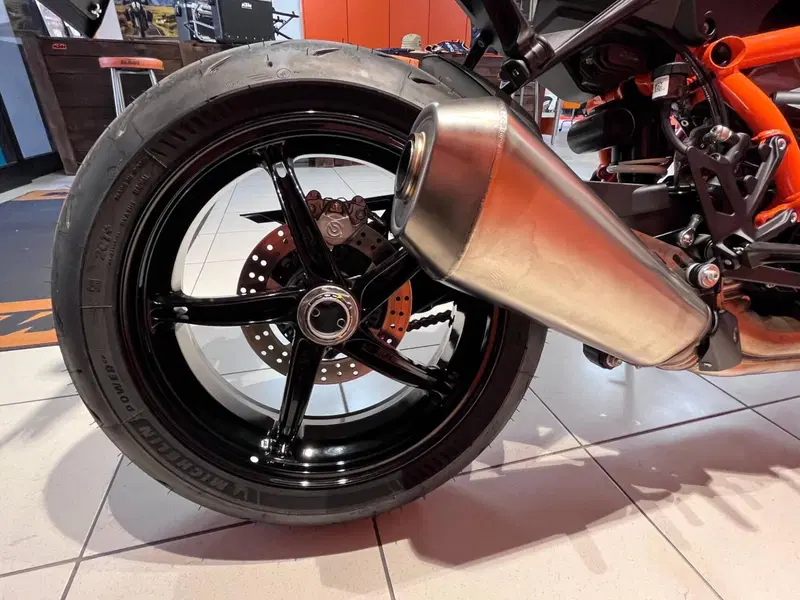 KTM 1390 Super Duke R (2024 - 26) (14)