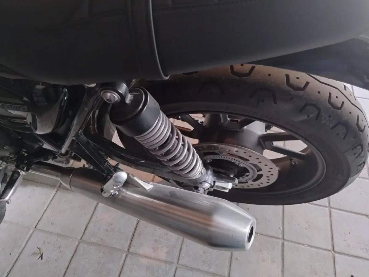 Triumph Street Twin 900 (2021 - 22) (6)