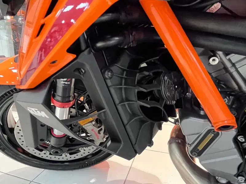 KTM 1390 Super Duke R (2024 - 26) (9)