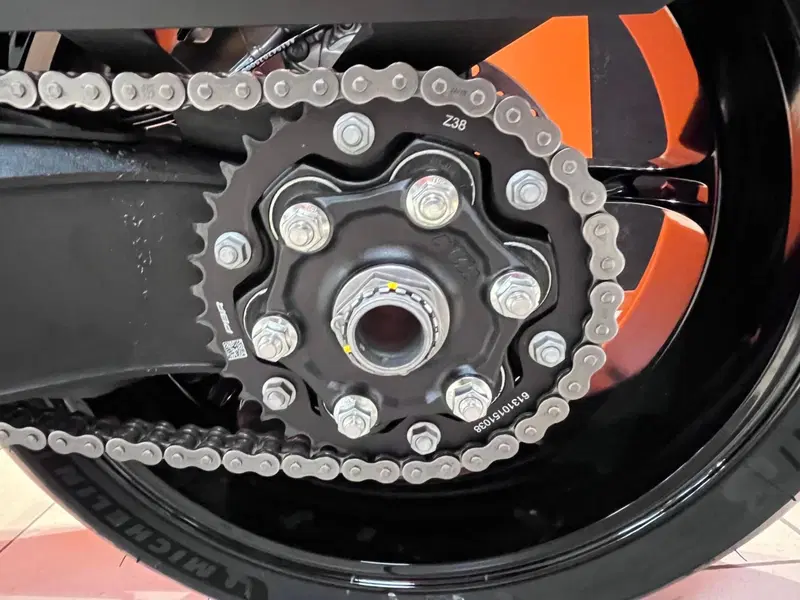 KTM 1390 Super Duke R (2024 - 26) (16)