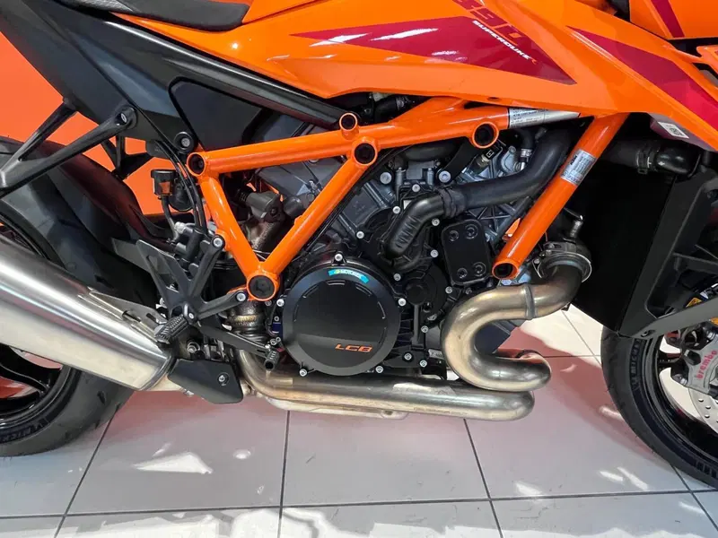 KTM 1390 Super Duke R (2024 - 26) (7)