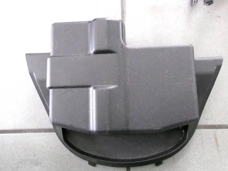 COPERCHIO BATTERIA PIAGGIO MP3 350 SPORT (2)