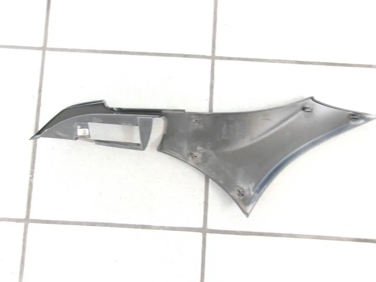 SPOILER DI COPERTURA SX PIAGGIO MP3 350 SPORT (2)