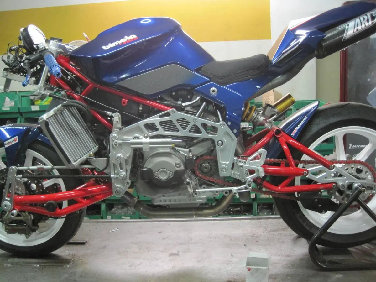 Bimota Tesi 3D (2014 - 17) (3)