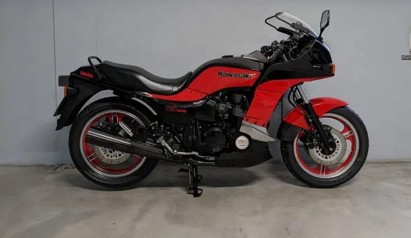 Kawasaki Gpz 750 turbo