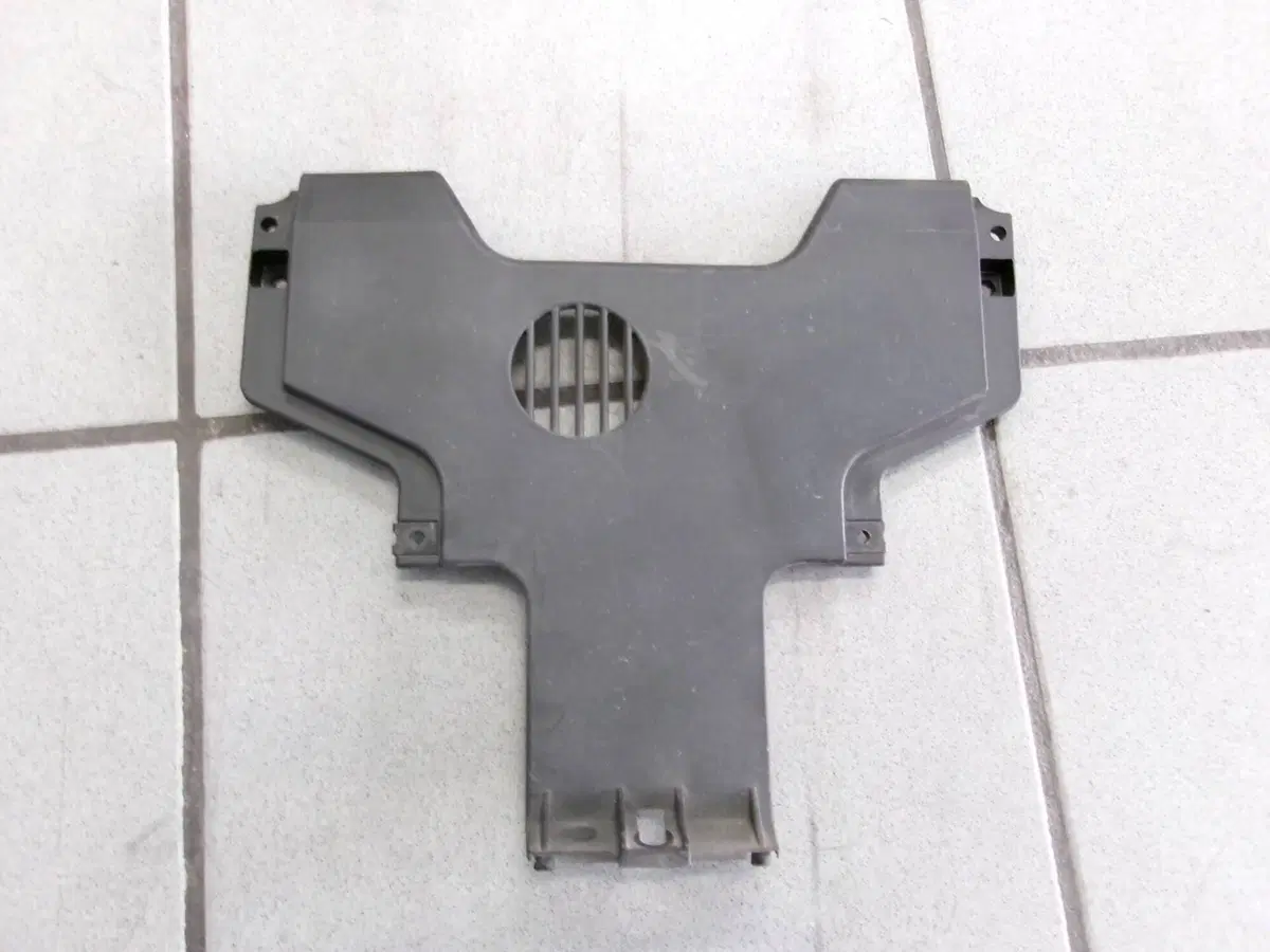 COPERTURA ALLOGGIAMENTO RUOTA PIAGGIO MP3 350 SPOR (2)