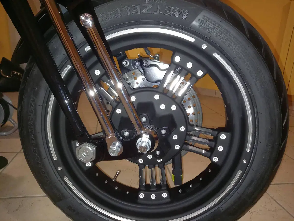 Harley-Davidson 1690 Fat Boy Special (2010 - 17) - FLSTF (6)