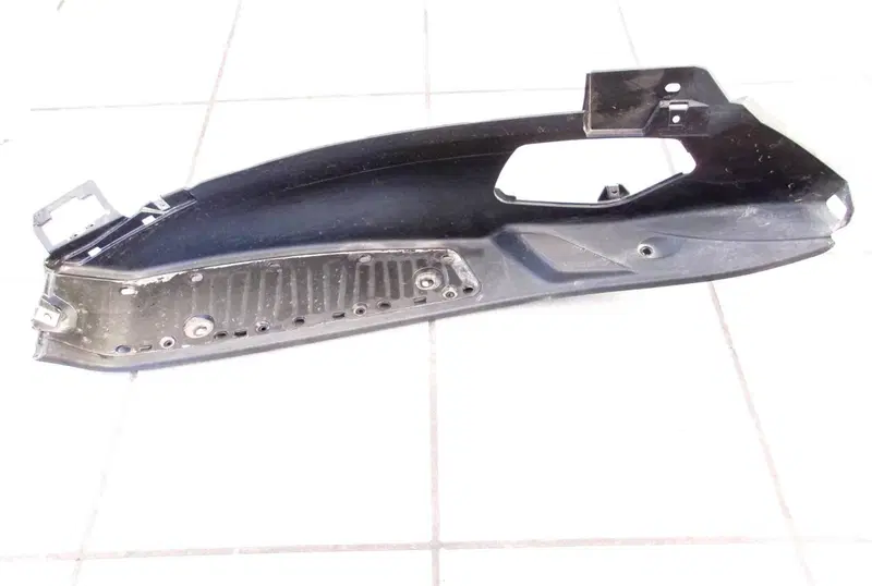 PEDANA SINISTRA PIAGGIO MP3 350 SPORT