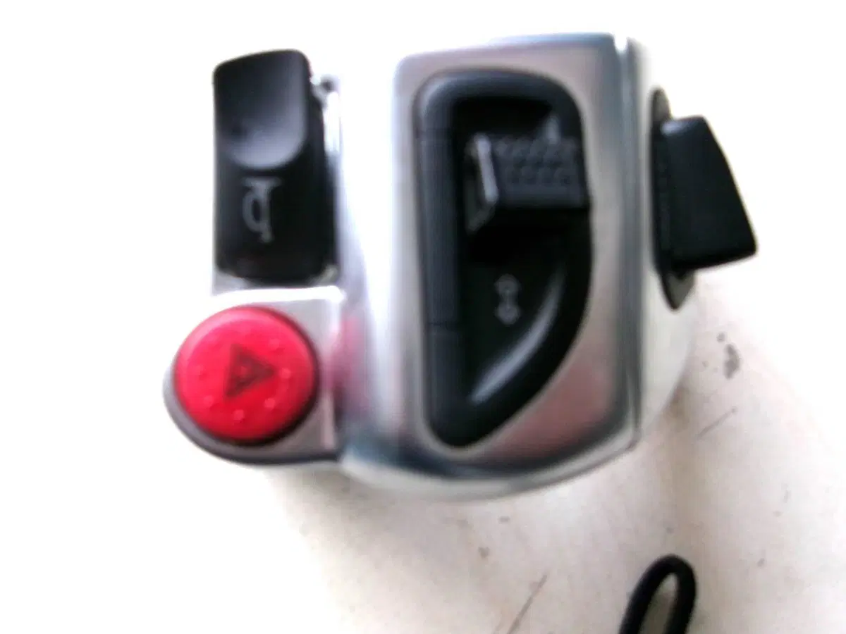 PULSANTIERA SINISTRA PIAGGIO MP3 350 SPORT