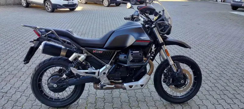 Moto Guzzi V85 TT (2021 - 23) (2)