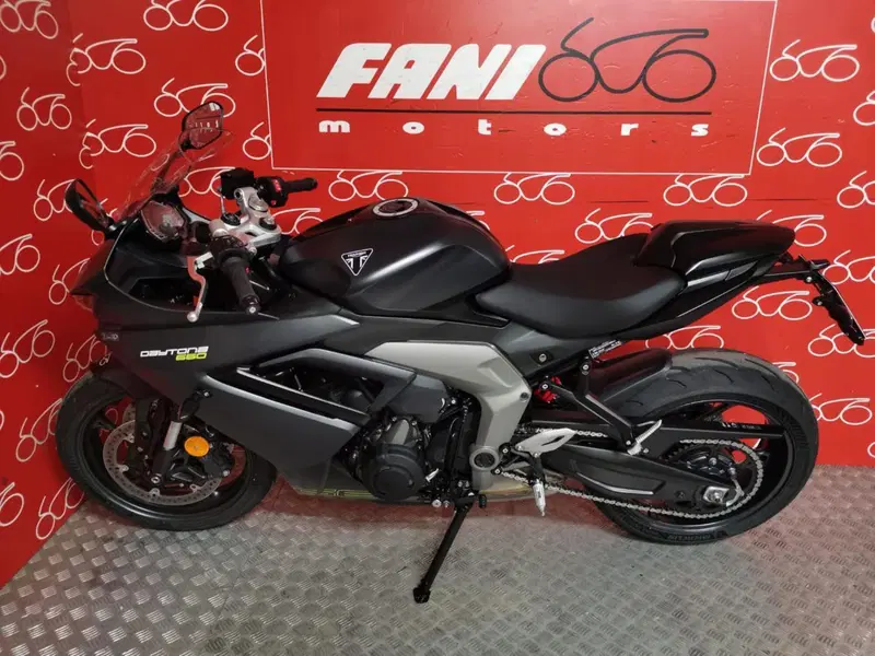 Triumph Daytona 660 (2024 - 26) (3)