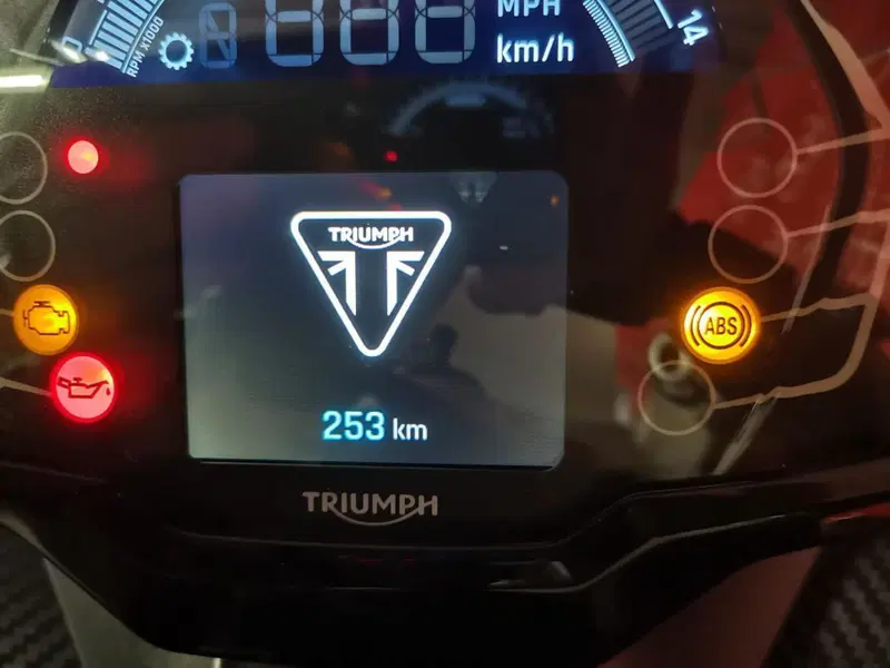 Triumph Daytona 660 (2024 - 26) (9)