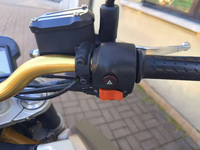 Aprilia Shiver 750 ABS (2010 - 17) (12)