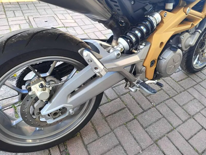 Aprilia Shiver 750 ABS (2010 - 17) (13)