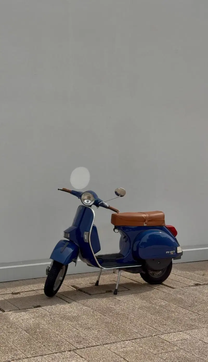 Piaggio Vespa PX125E Arcobaleno (2)