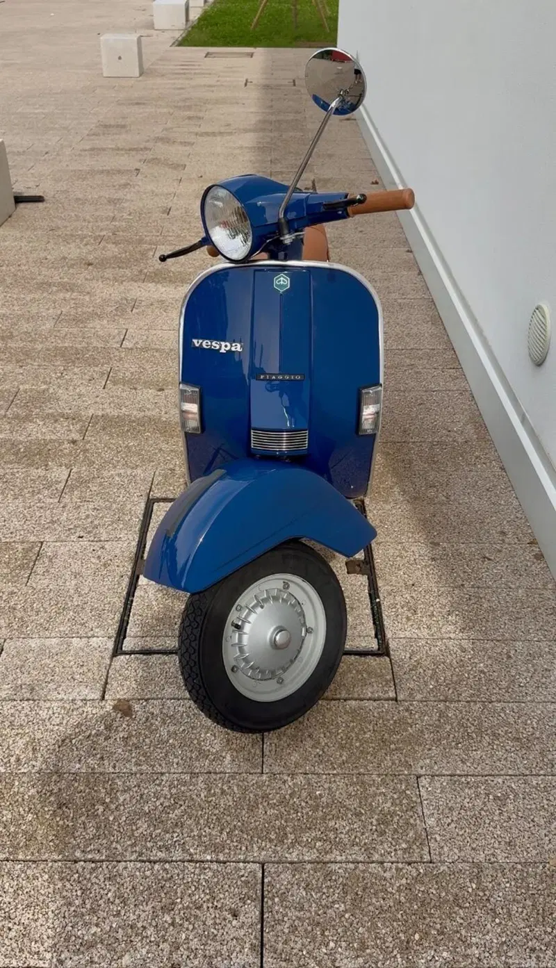 Piaggio Vespa PX125E Arcobaleno (3)