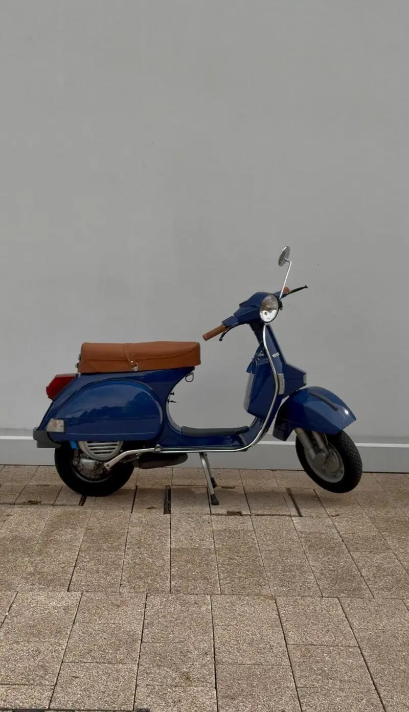 Piaggio Vespa PX125E Arcobaleno (4)