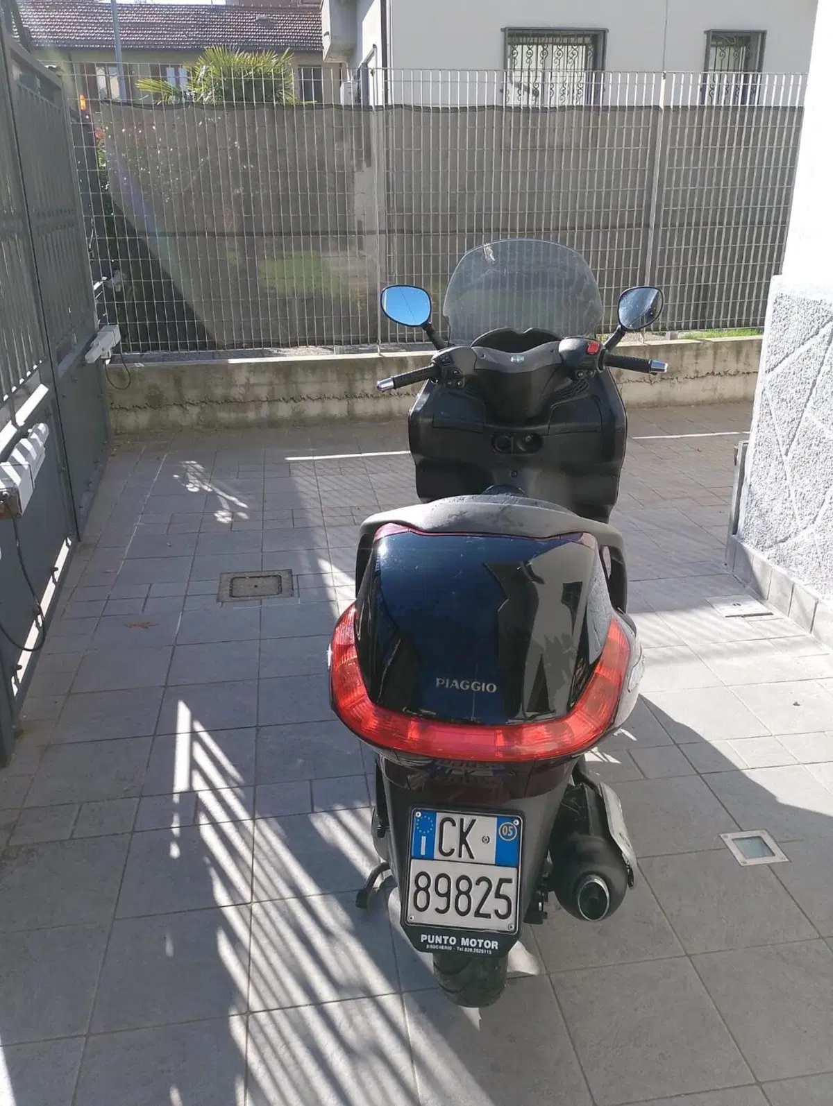 Piaggio X8 125 Street (2)