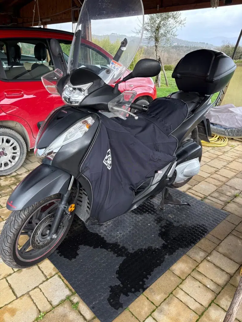 Honda SH 300 i ABS (2016 - 20) (2)