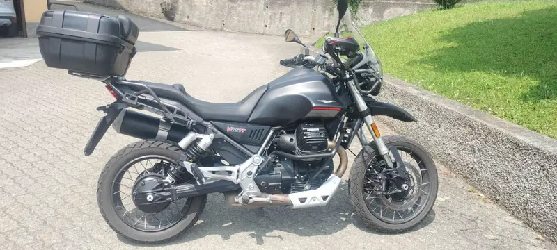 Moto Guzzi V85 TT (2021 - 23) (3)