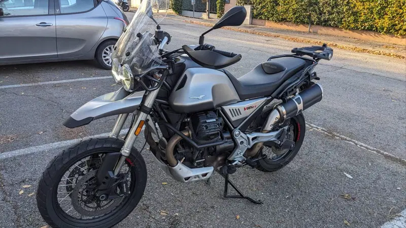 Moto Guzzi V85 TT (2019 - 20) (4)
