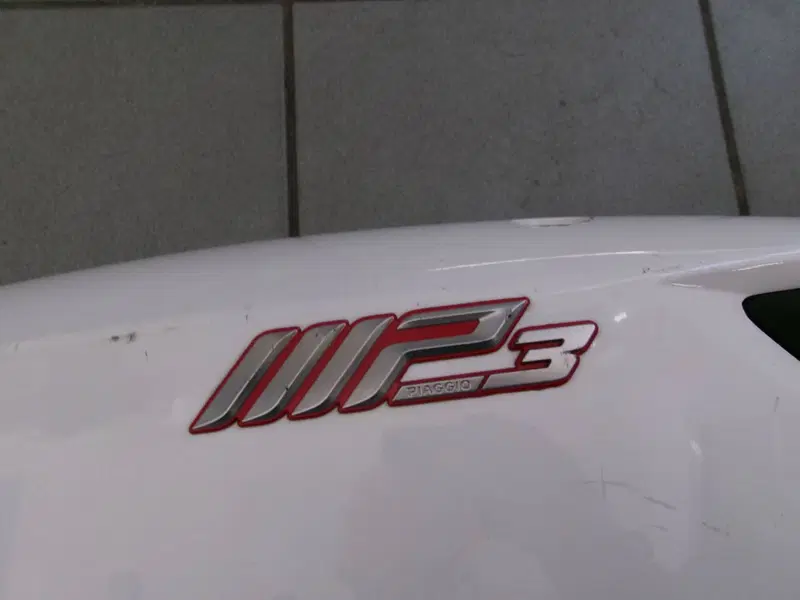 FIANCO DESTRO PIAGGIO MP3 350 SPORT (3)