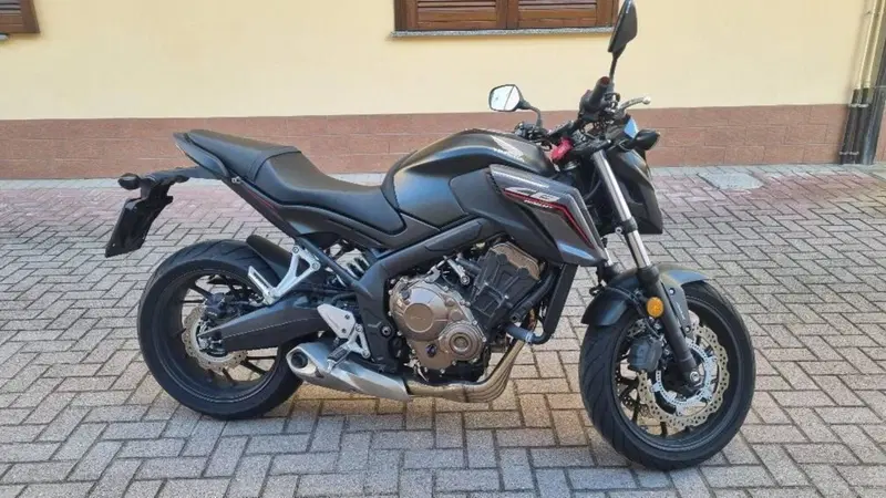 Honda CB 650 F (2017 - 18) (4)