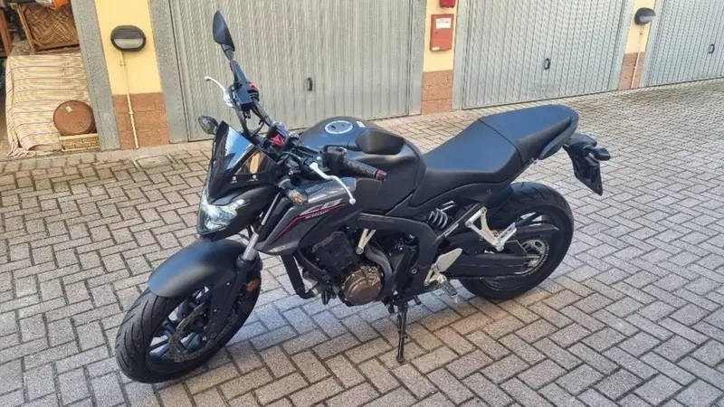 Honda CB 650 F (2017 - 18) (7)