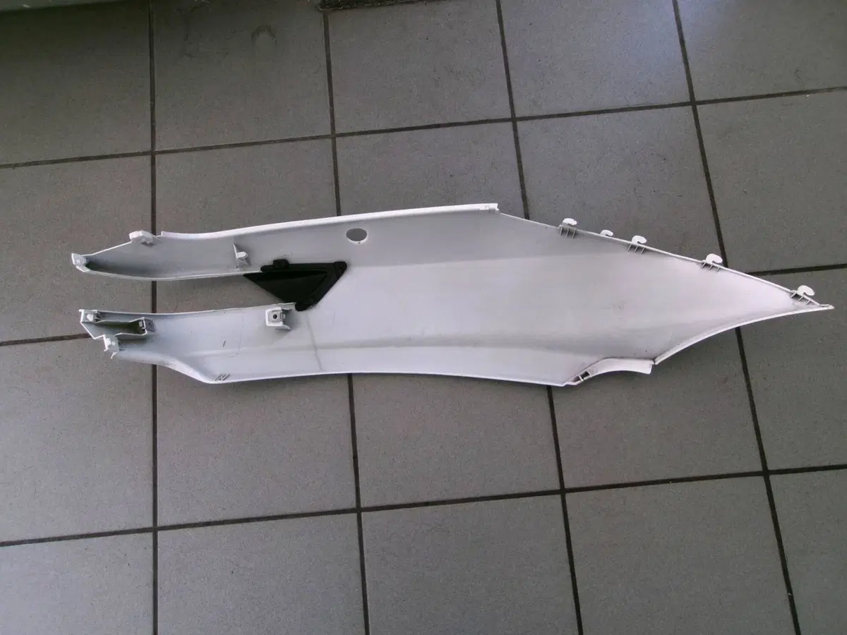 FIANCO SINISTRO PIAGGIO MP3 350 SPORT (2)