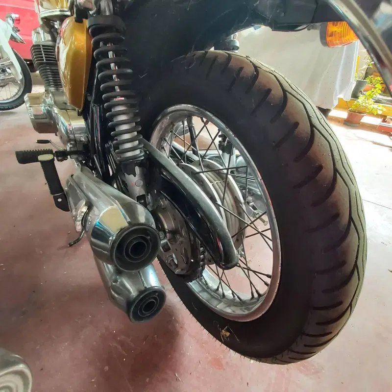 Honda cb 750 four (4)