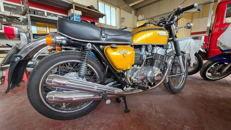 Honda cb 750 four