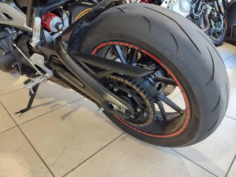 Yamaha MT-09 (2013 - 15) (9)