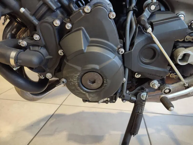 Yamaha MT-09 (2013 - 15) (10)