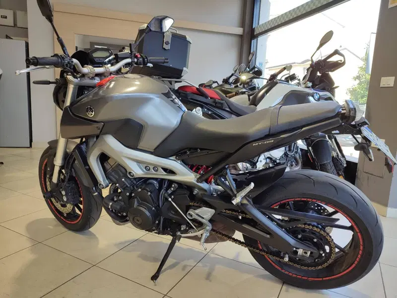 Yamaha MT-09 (2013 - 15) (6)