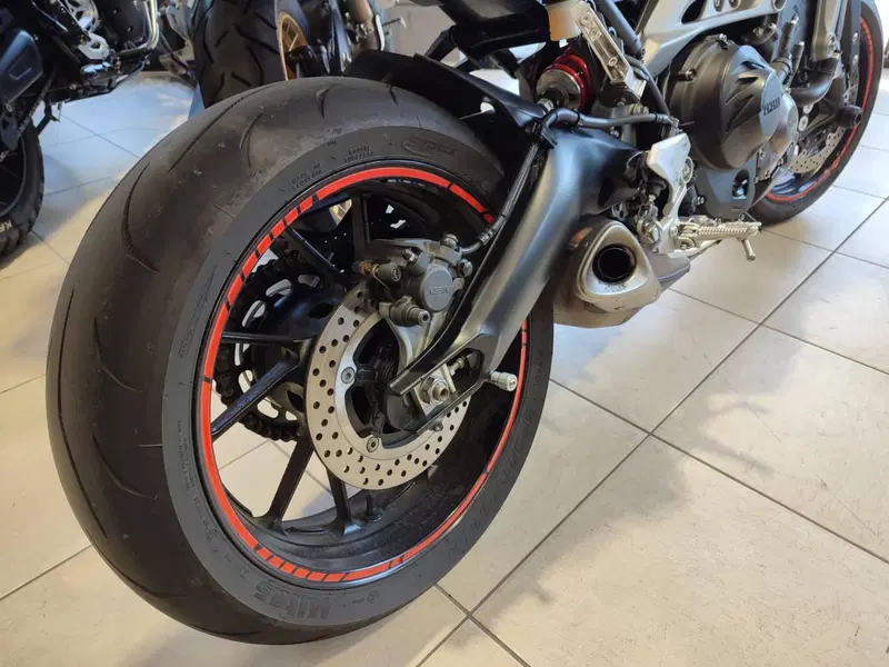 Yamaha MT-09 (2013 - 15) (11)
